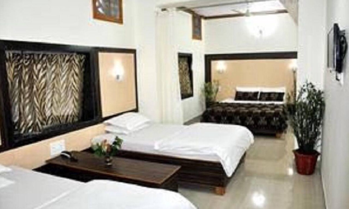 Mount Abu Hotel | Hotel Shanti Mount Abu