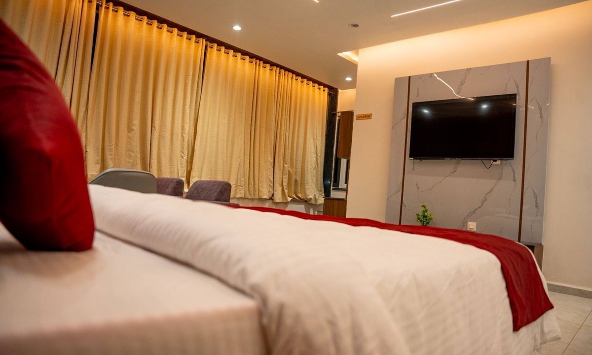Vemulawada Hotel | Hotel SRR Grand