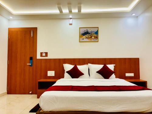 Piriyapatna Hotel | Hotel Starfinch Inn