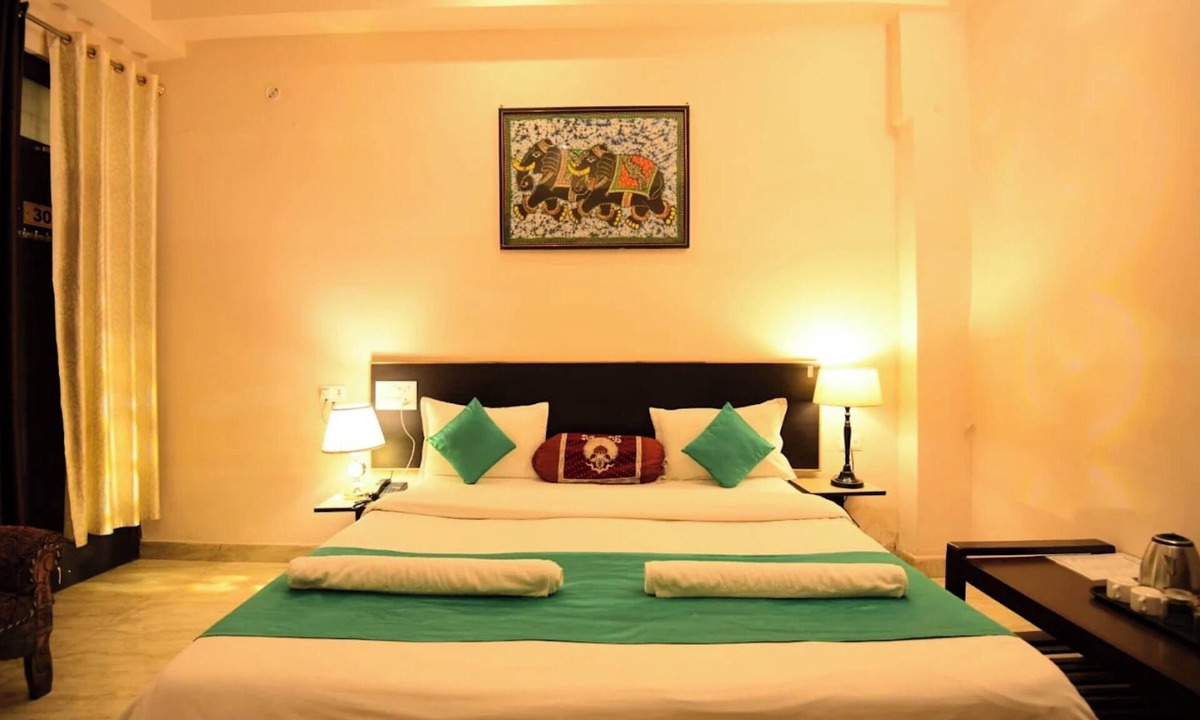Ayodhya Hotel | Hotel The Ram Krishna Palace Near Ram Mandir Ayodhya