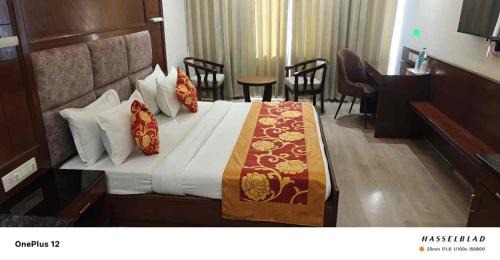 Sector 5 Hotel | Hotel The Saffron Park