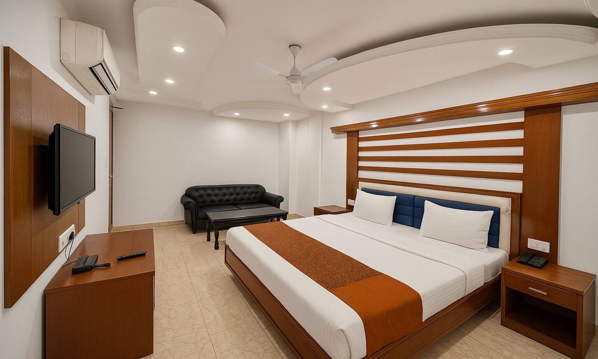 Karol Bagh Hotel | Hotel TJS Royale