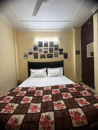 Sainik Farm Apartment | House Number 118