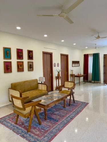 Serilingampally Apartment | Indie vibe stay 3bhk at Kondapur