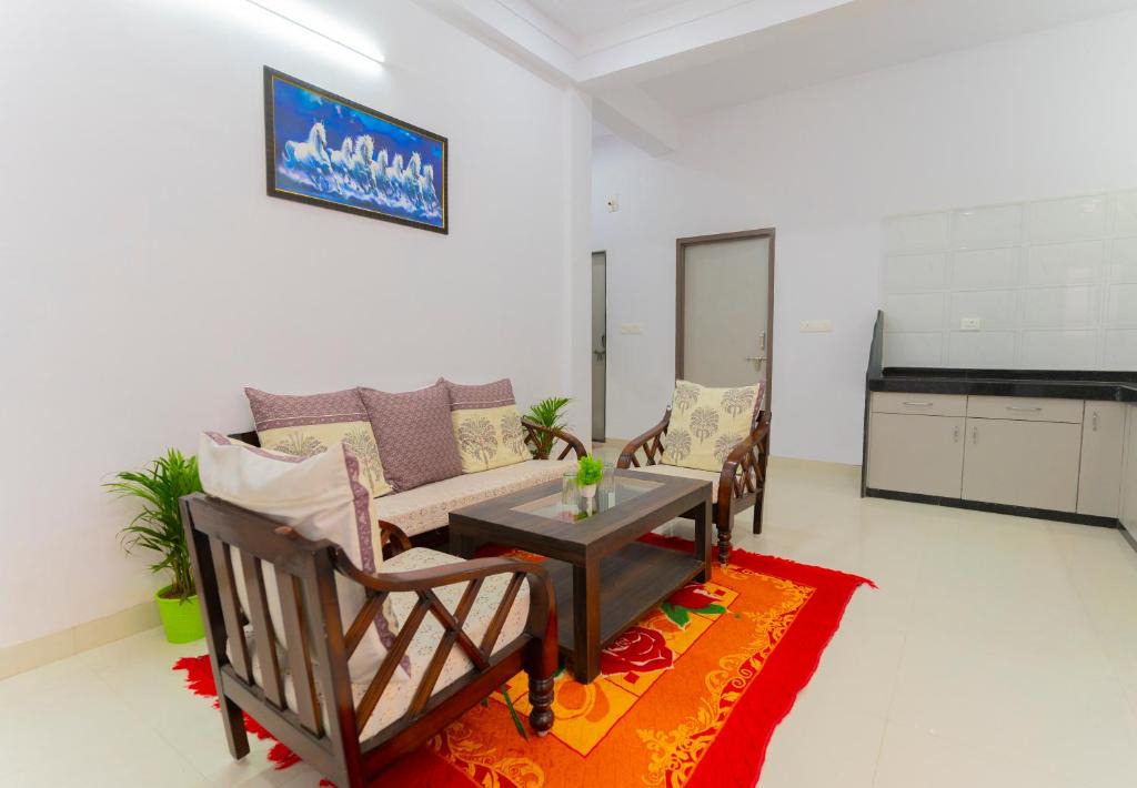 Udaipur Apartment | Khakhri House Beautiful 2BHK Apartment—AC