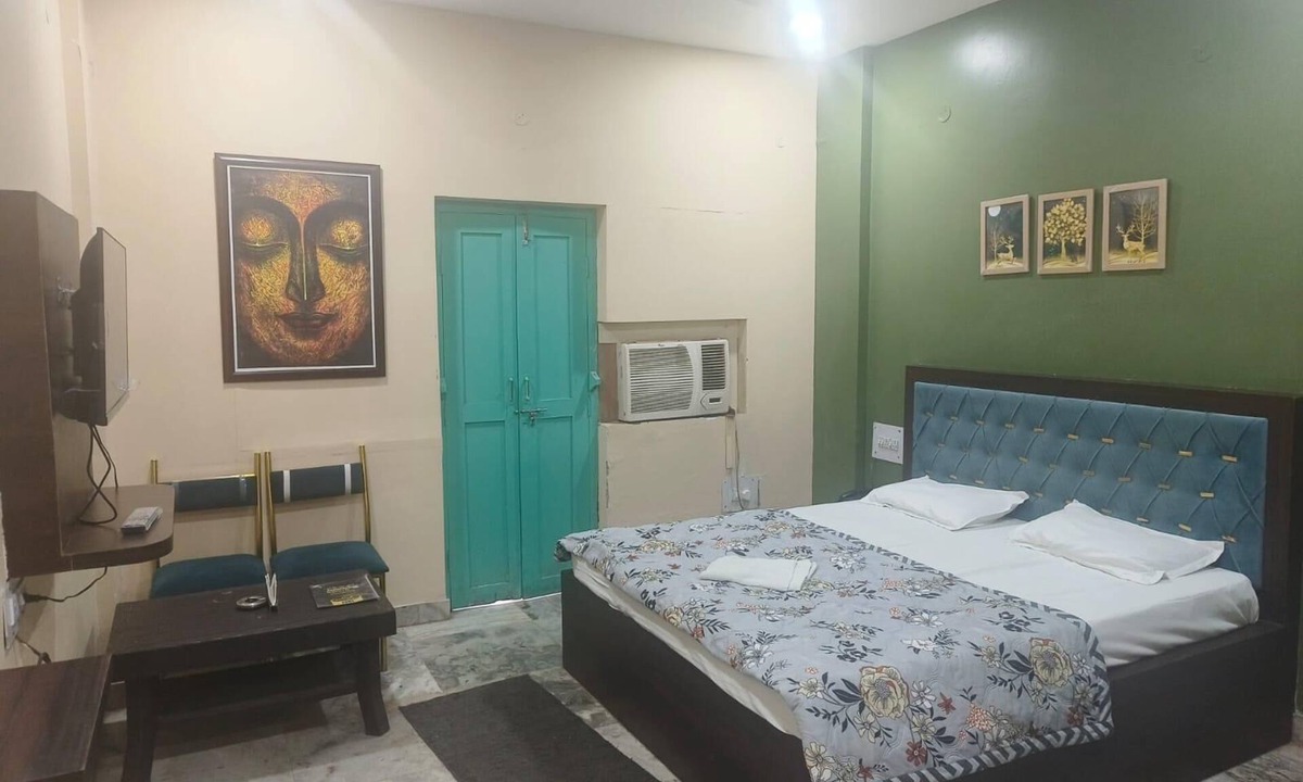 Bargarh Hotel | Kohinoor Garden Restaurant
