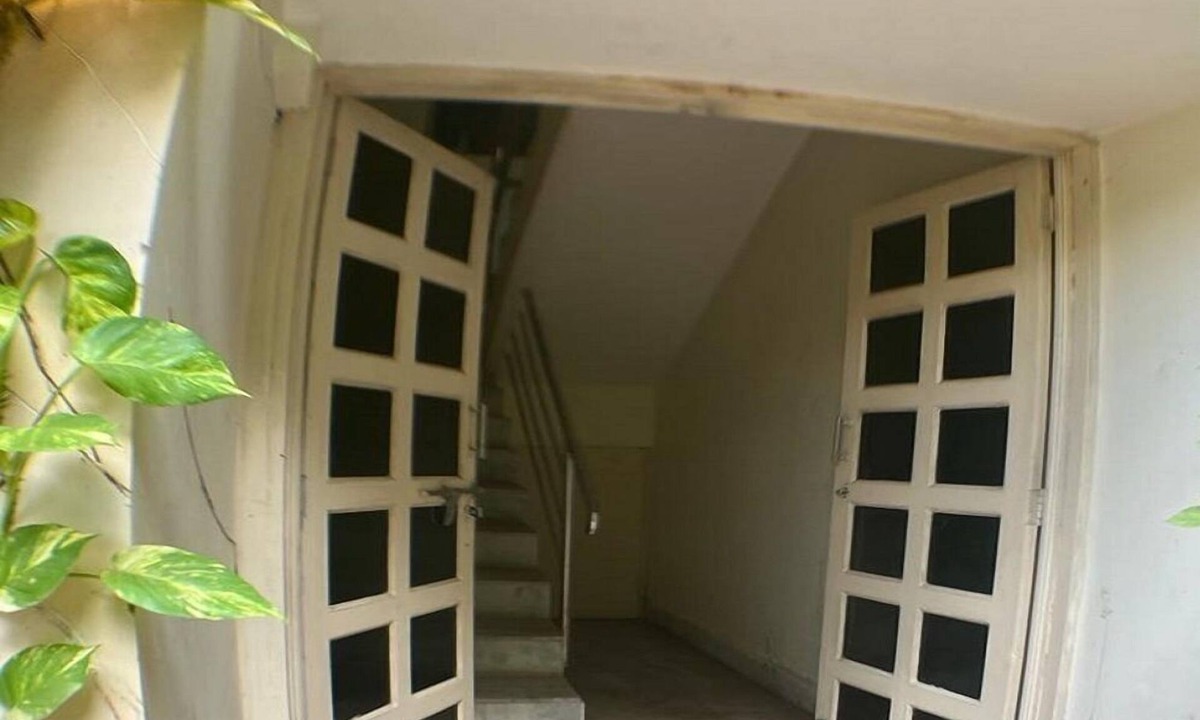 Bhubaneshwar Villa | Kuakhai -Ground floor garden view double bedroom in Bhubaneswar