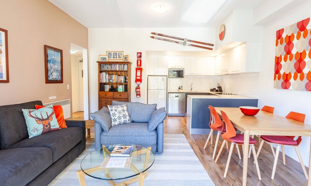 Thredbo Apartment | Lantern 07-Balcony Apartment, nestled in the Snowy Mountains.