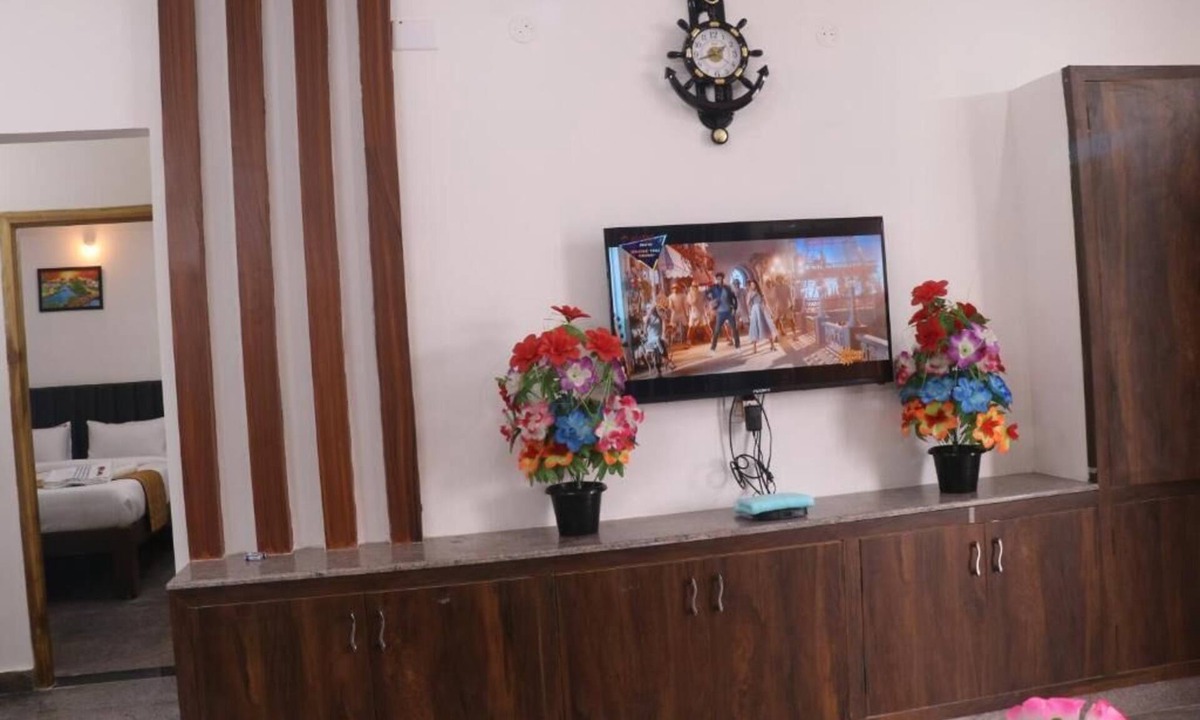 Tirupati Apartment | Leo Home Stay #2