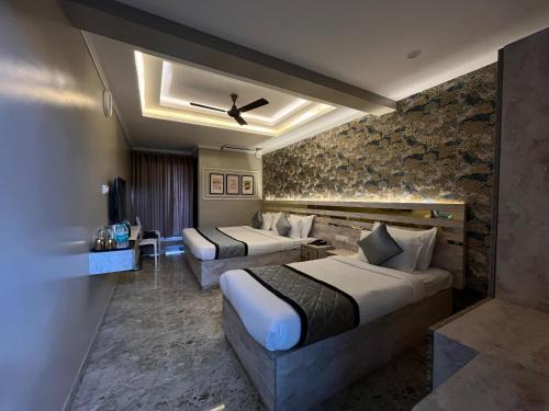 Kalyan Nagar Hotel | LG Signature Suites kalyannagar