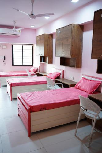 Gota Hostel | Livzo - Pink house for girls