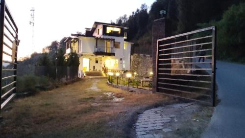 Shimla Ski Chalet | Luxury Chalet Villa