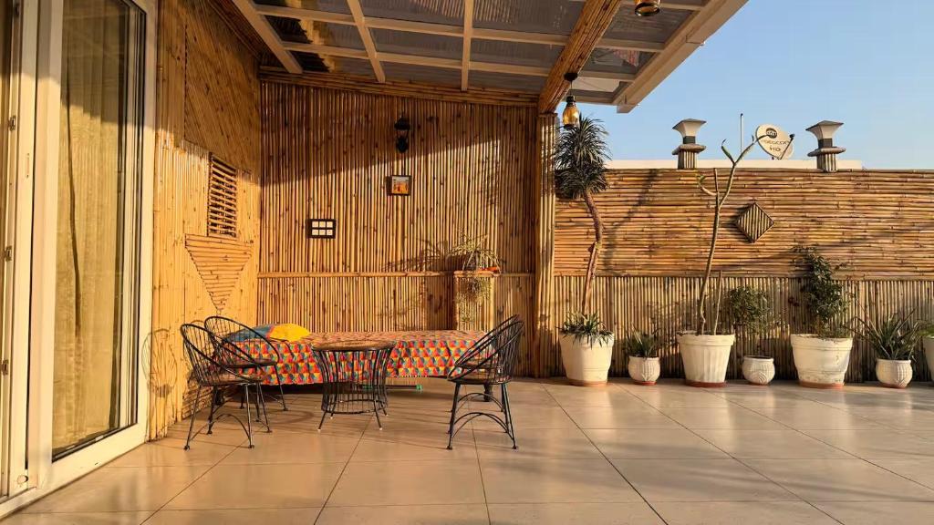 Sikandra House | Madhuvana - मधुवन - Cozy Bamboo House on Terrace