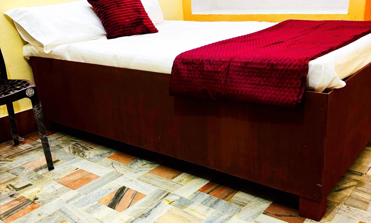 Naini Apartment | maha kumbh highseas hotel