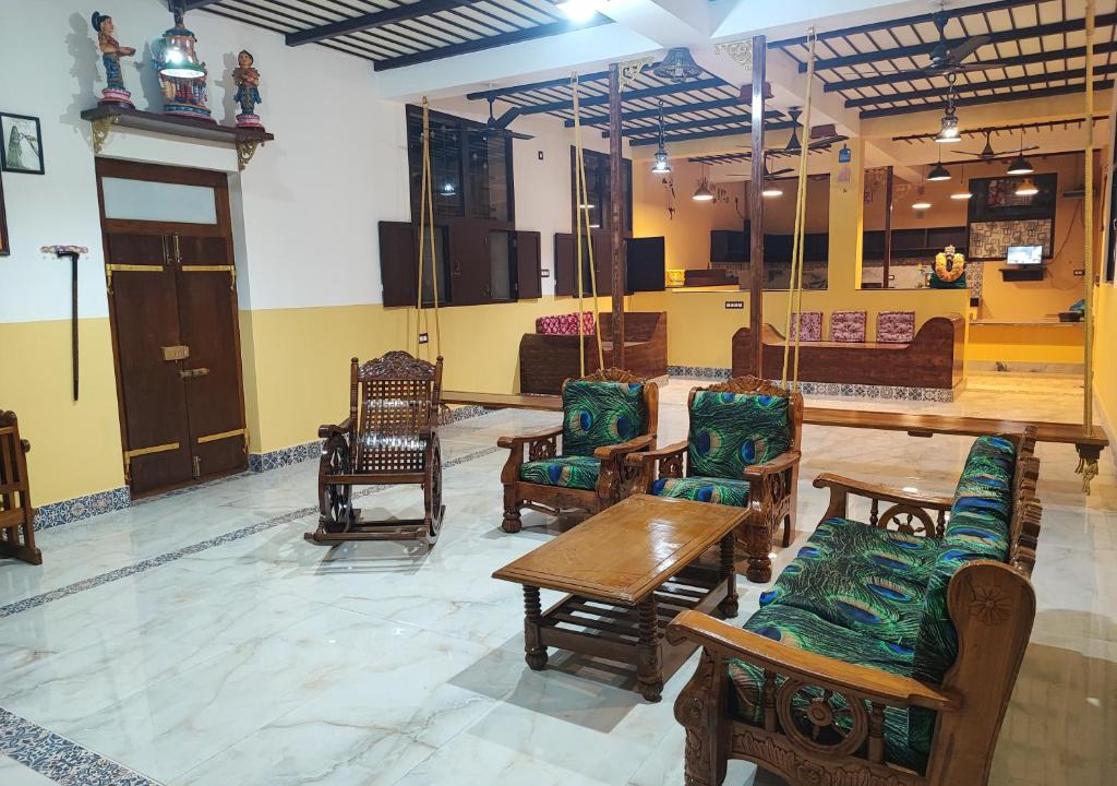 Kumbakonam House | Maha Periyava Kuteeram 10 Adults Budget Stay