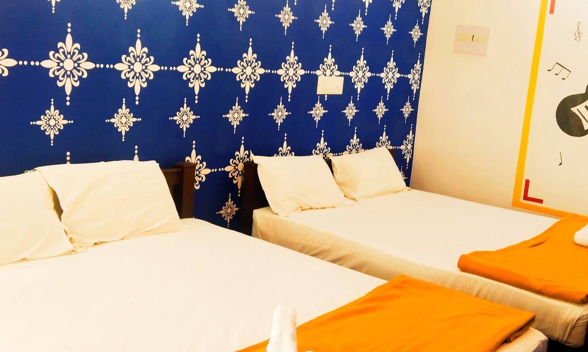 Kuzhuppilly Hotel | Mare blu Resort