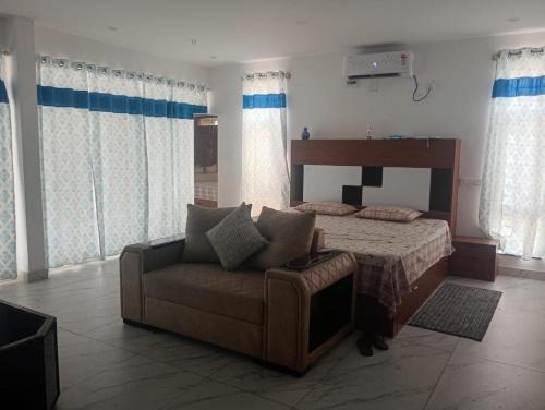 Rajajinagar Apartment | Mid of temples