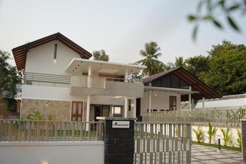 Onamthuruth House | Modern 4BR Home with Attached Bathrooms