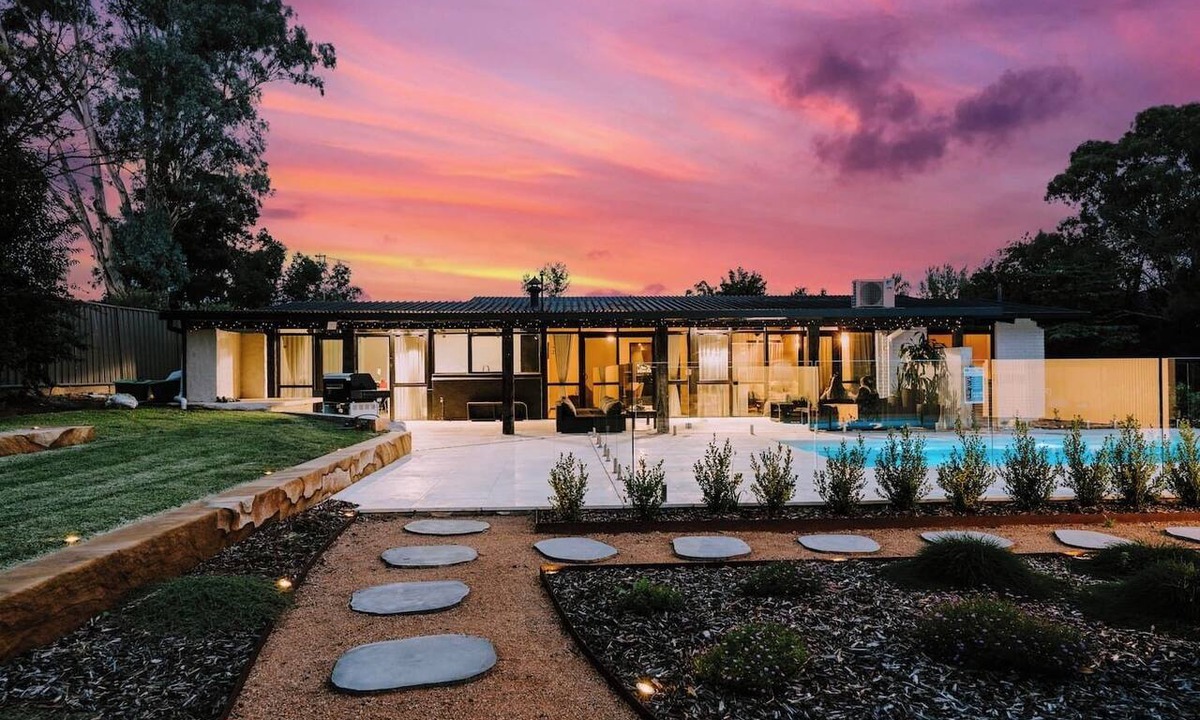 Central Mudgee House | Moonlight at Mudgee Chic Soires and Private Cinema