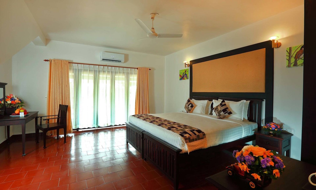 Kochi Hotel | Nihara Resort And Spa
