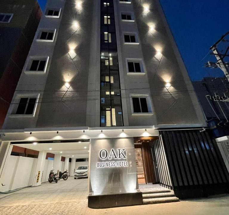Kondapur Hotel | Oak Business Hotel