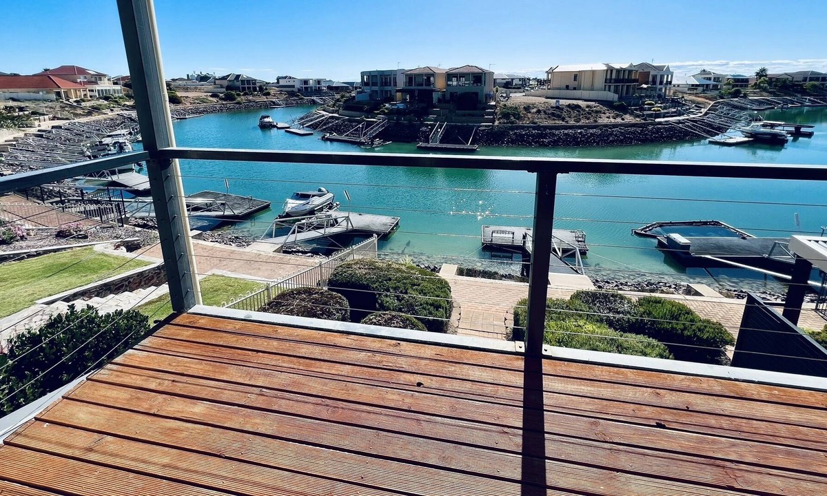 Wallaroo House | Ocean Oasis