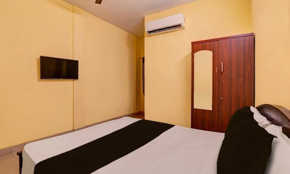 Injambakkam Hotel | One Soft Hotel