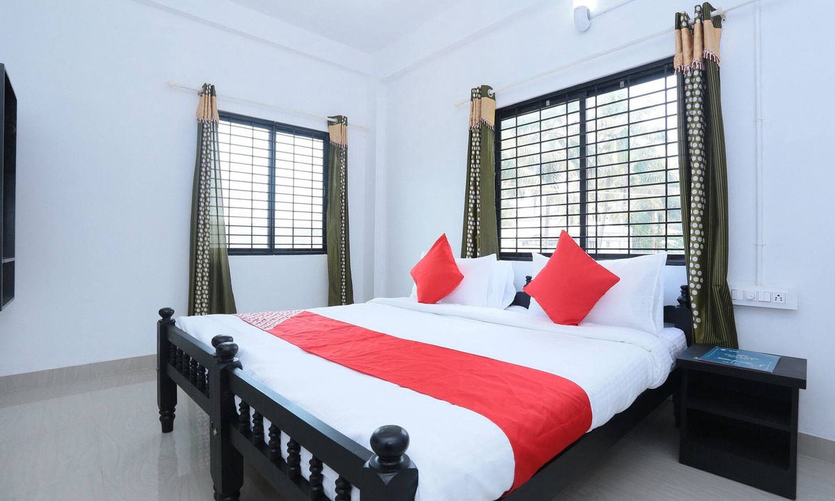 Panamaram Hotel | OYO 17186 Sunshine