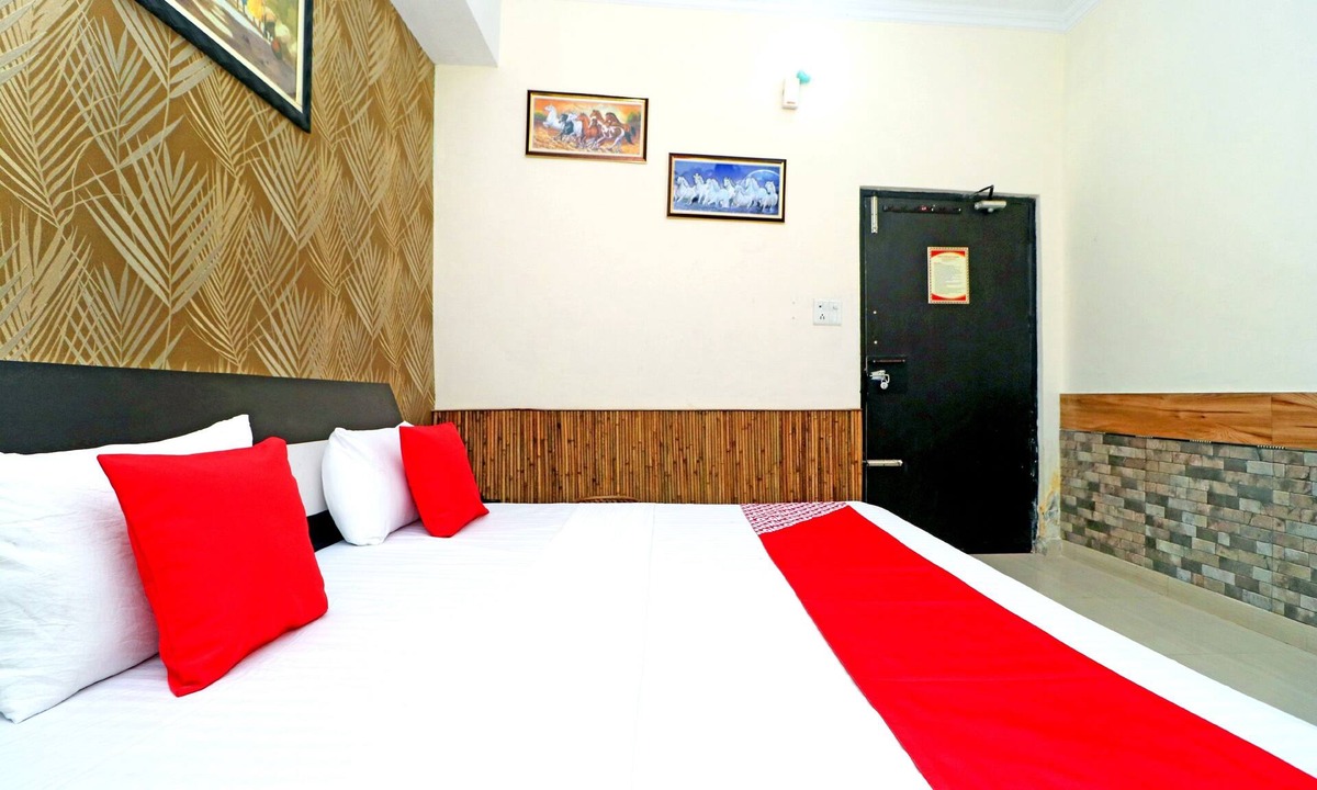 Ambala Hotel | OYO 39812 Welcome Lounge