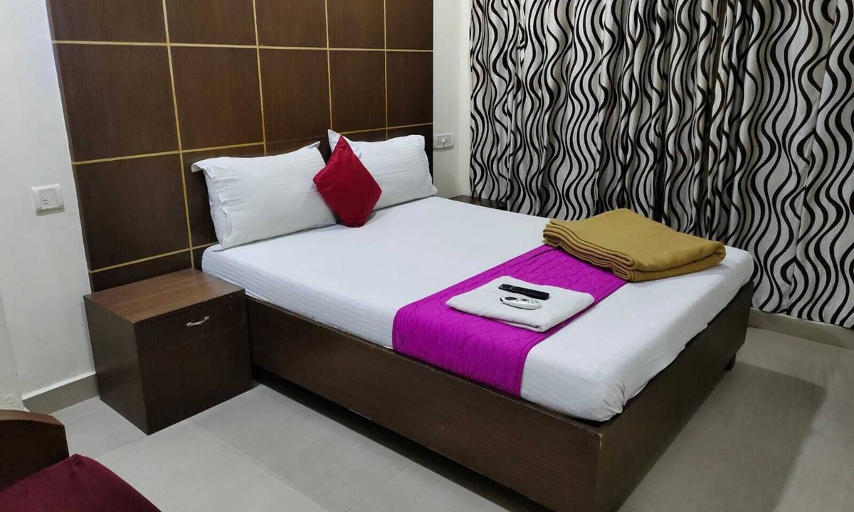 Vadapalani Hotel | Panasia Residency