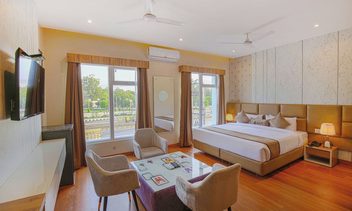 Zirakpur Hotel | Pax Hotel AK Continental