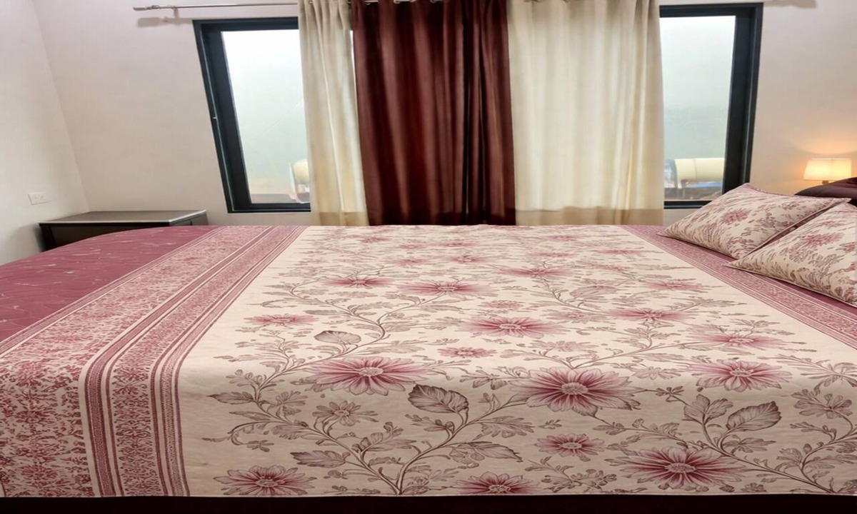 Panchgani Apartment | Peaceful 1-bedroom apartment in charming Ruighar perfect for relaxing