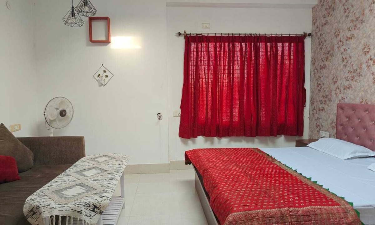 Sigra House | Peaceful place for stay, Property is in heart of kashi, book now pay at property