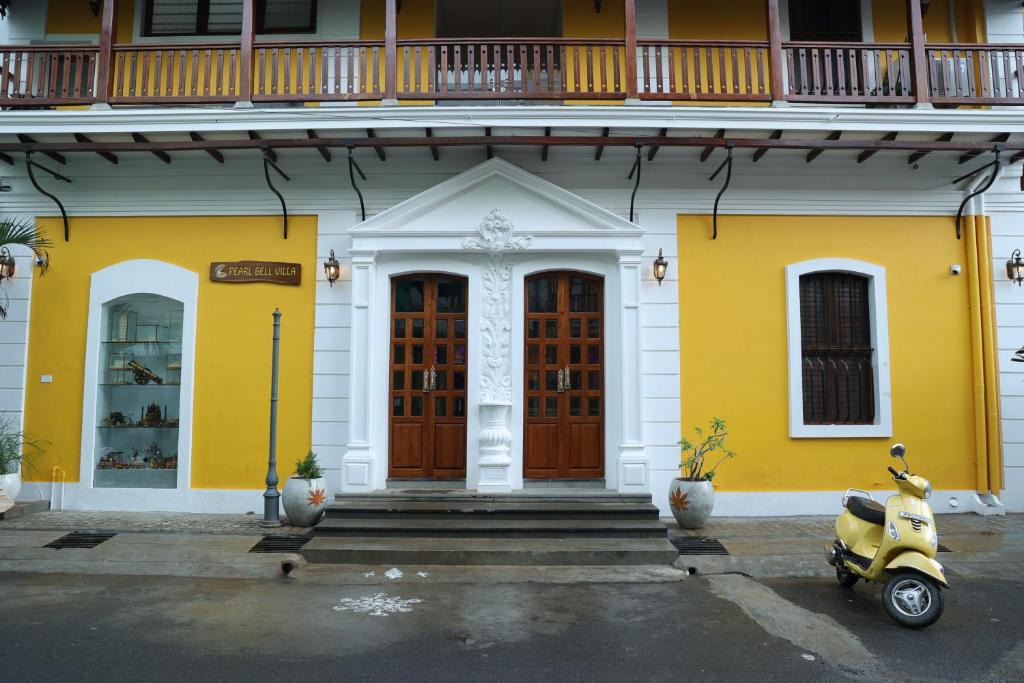 White Town House | Pearl bell Villa