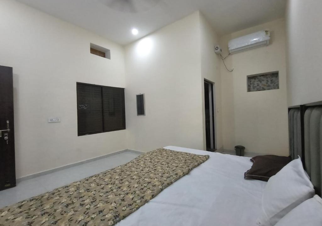 Chitrakoot Hotel | Pramod Residency
