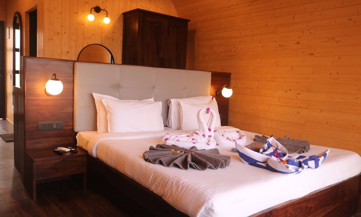 Una Hotel | Praveg Beach Resort Ghoghla Diu
