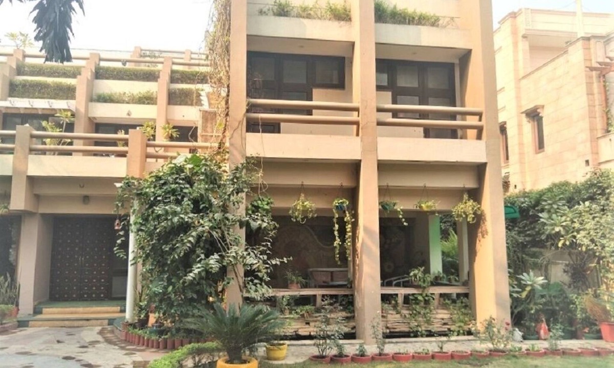 Sector 14 House | Premkamal- An extended home