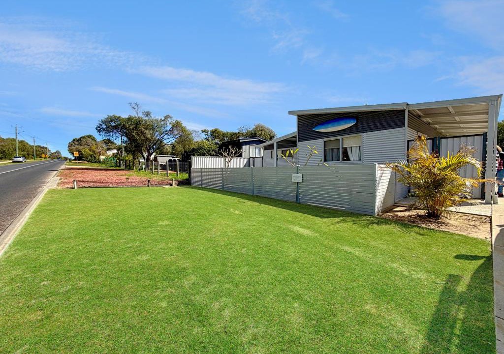 Preston Beach House | Preston Beach Escape - Boat & Caravan Parking
