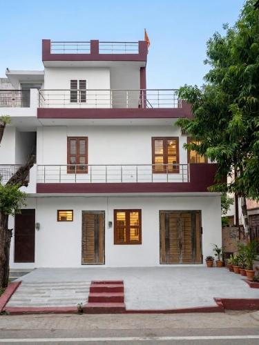 Meerut Apartment | Private Duplex Stay with Open Terrace