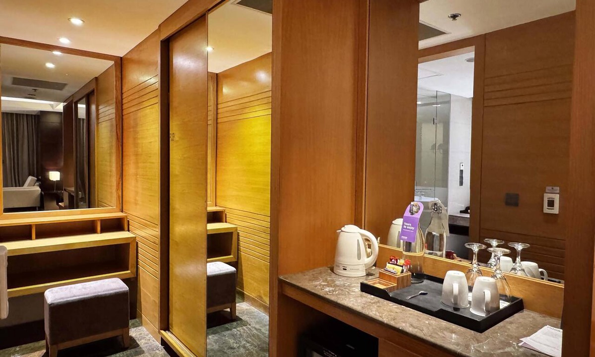 Chittagong Hotel | Radisson Blu Chattogram Bay View