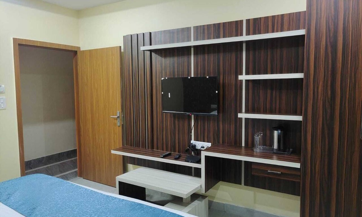 Gauriganj Hotel | Revati Mahal