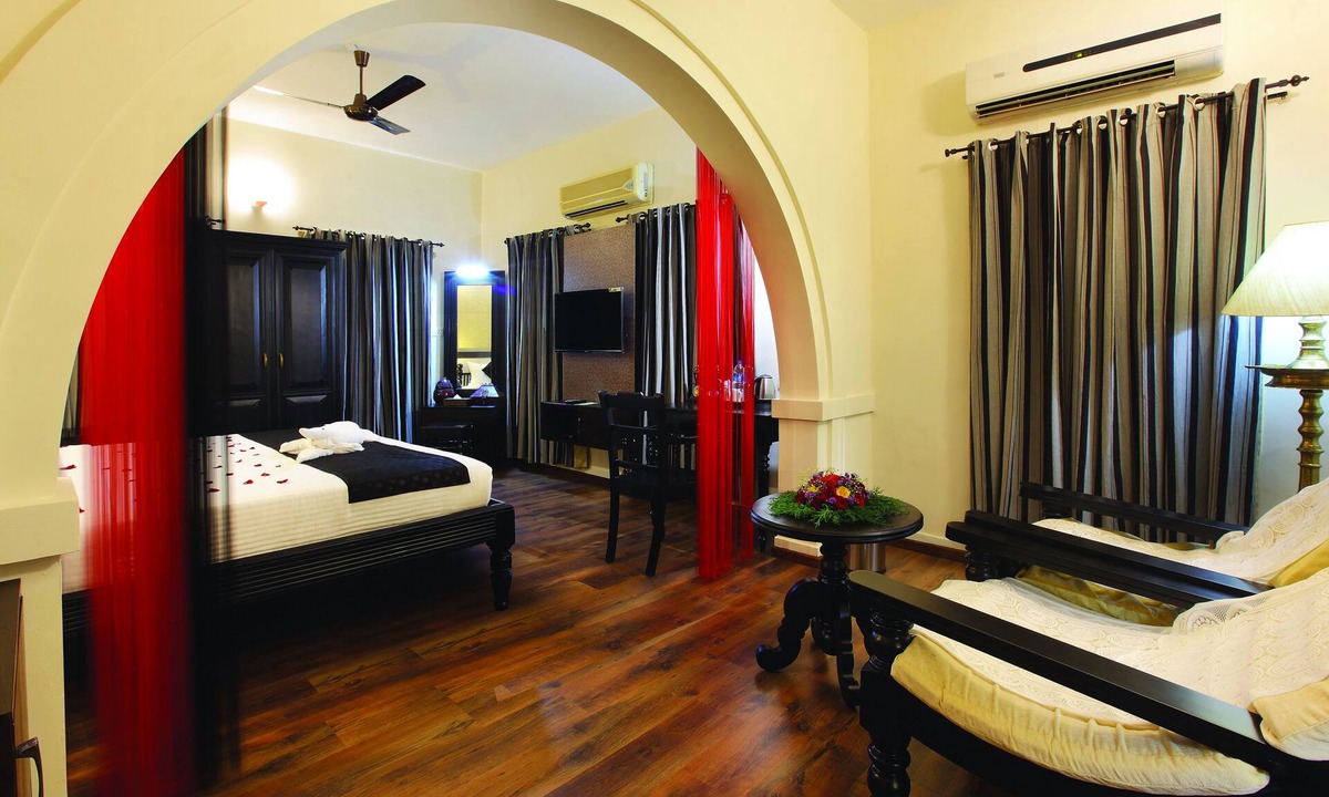 Cheruthuruthy Hotel | River Retreat Heritage Ayurvedic Resort