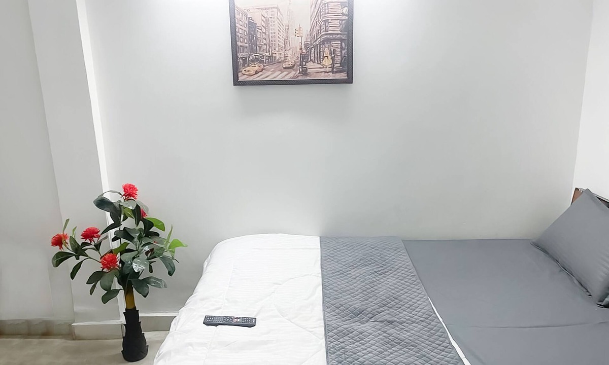 Malviya Nagar Hotel | Roomshala 170 Hotel Aura