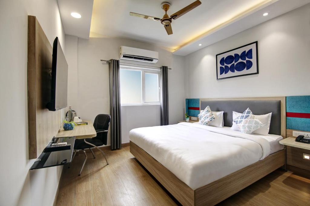 DLF Phase 3 Hotel | Royal orbit Hotel