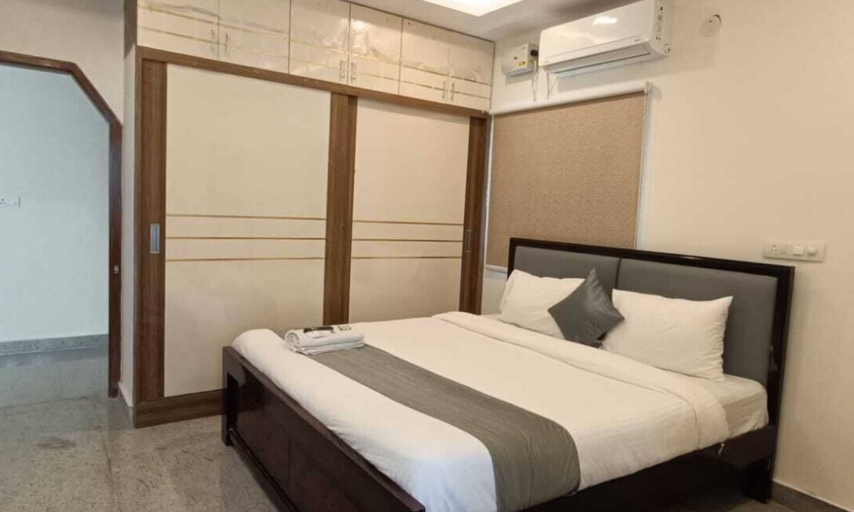 HITEC City Hotel | RS LIVING