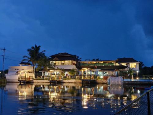 Munroe Island Resort | S Cross Munroe Island Resort