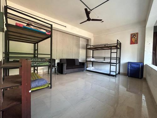 Kanjirappally Hostel | Sabari Rooms