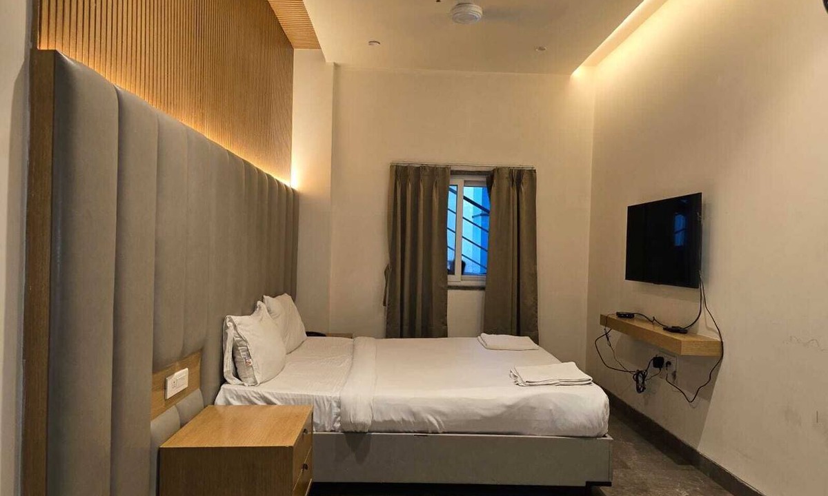 Miyapur Hotel | Sai Madhura A Luxury Hotel