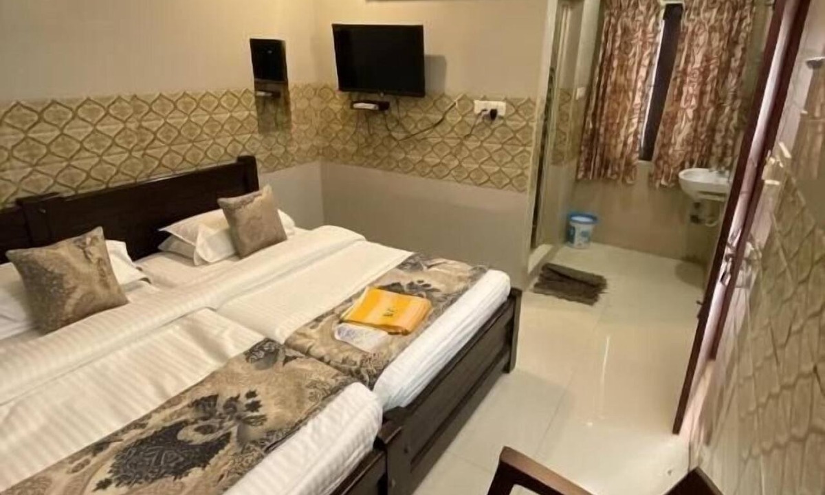 Palani Hotel | Sampath Residency