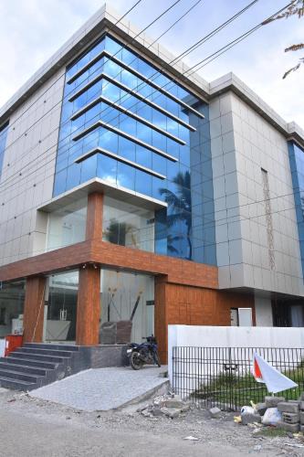 Guduvancheri Hotel | Sanns Tropicana